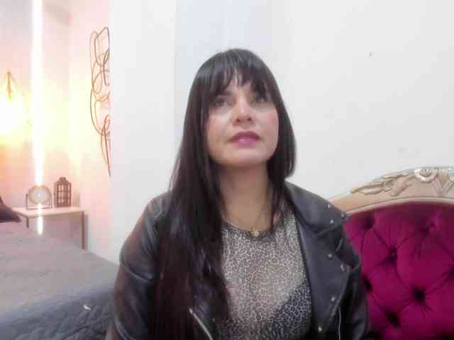 LauraHotties