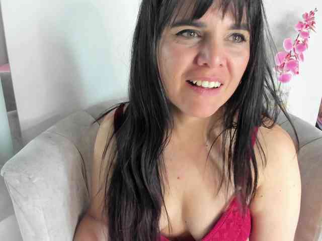 LauraHotties webcam