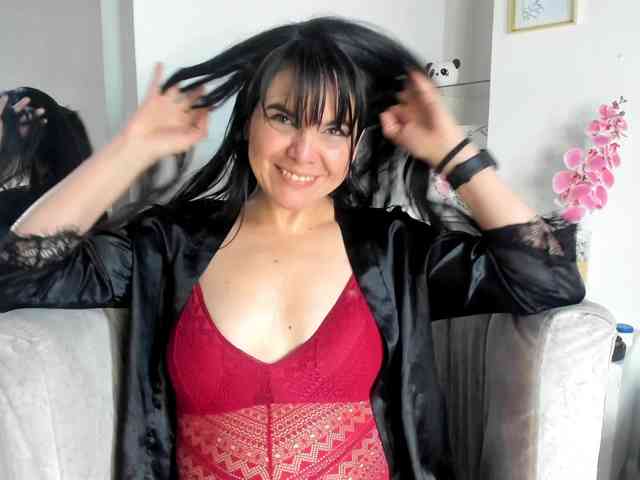 LauraHotties