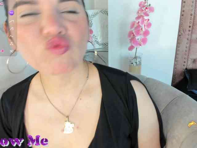 LauraHotties LauraHotties