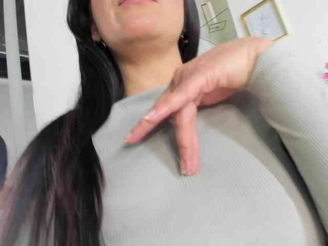 LauraHotties webcam