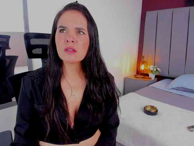 LauraHotties webcam