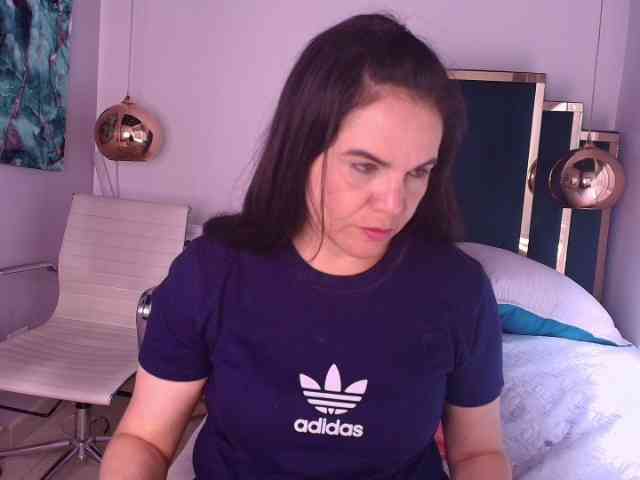 LauraHotties