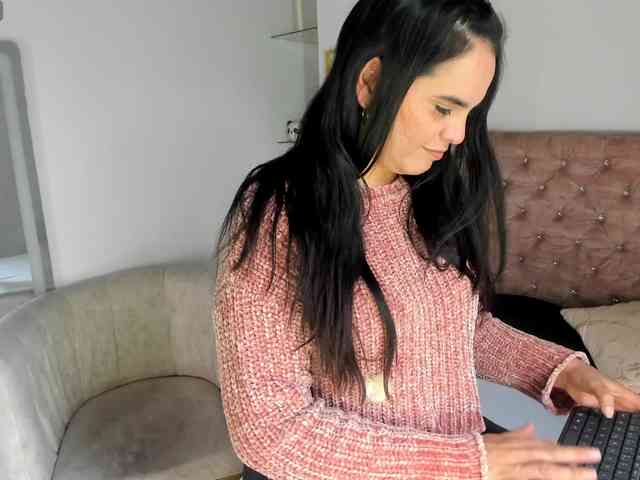 LauraHotties webcam