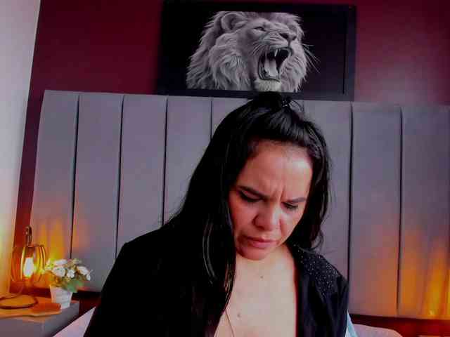 LauraHotties webcam