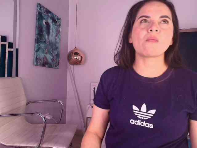 LauraHotties
