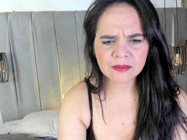 LauraHotties webcam