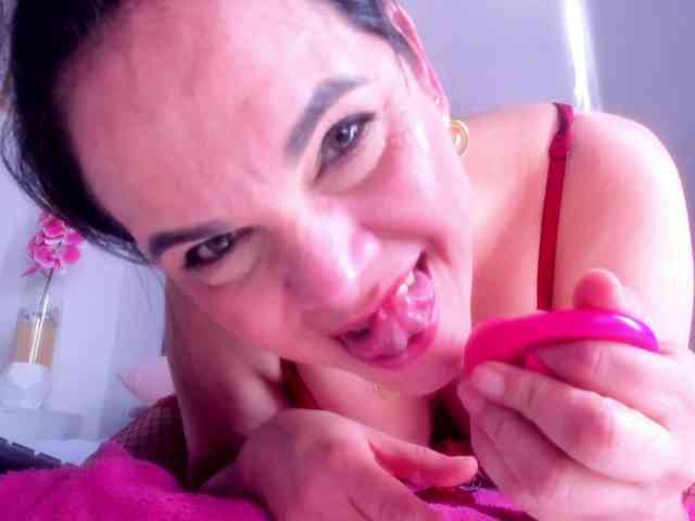 LauraHotties