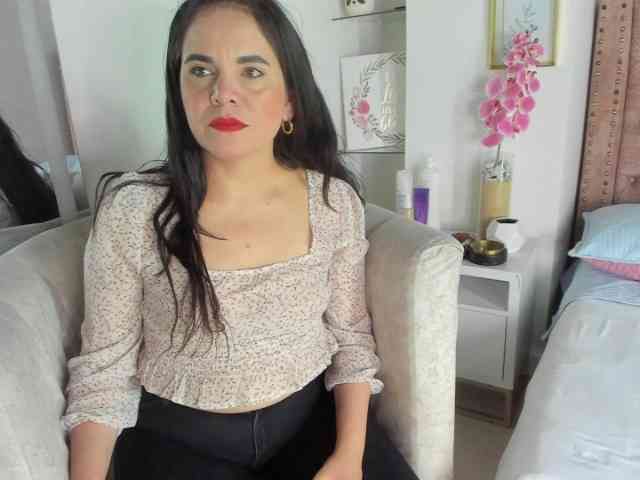LauraHotties