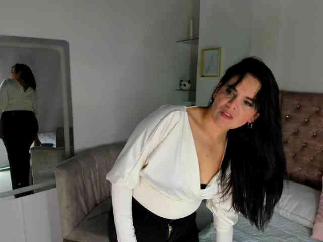 LauraHotties webcam