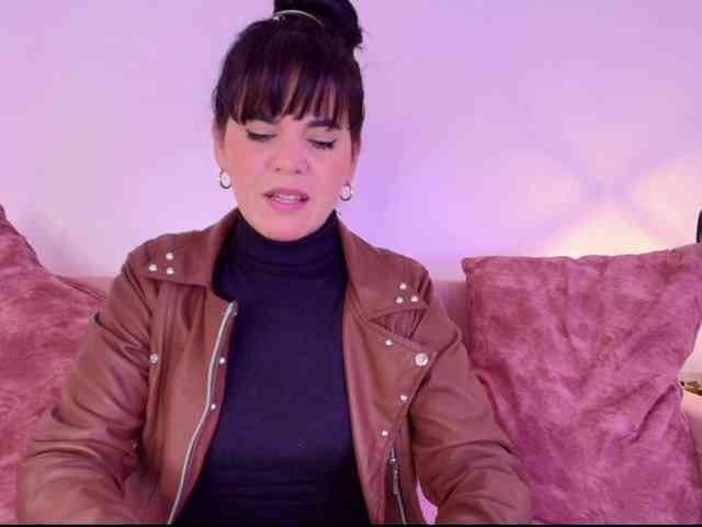 LauraHotties webcam