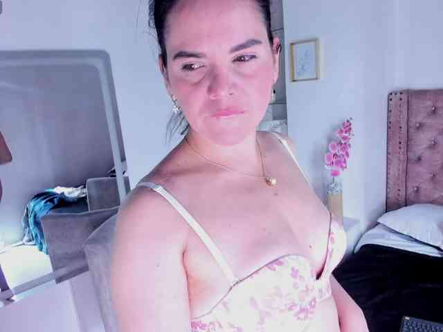LauraHotties LauraHotties