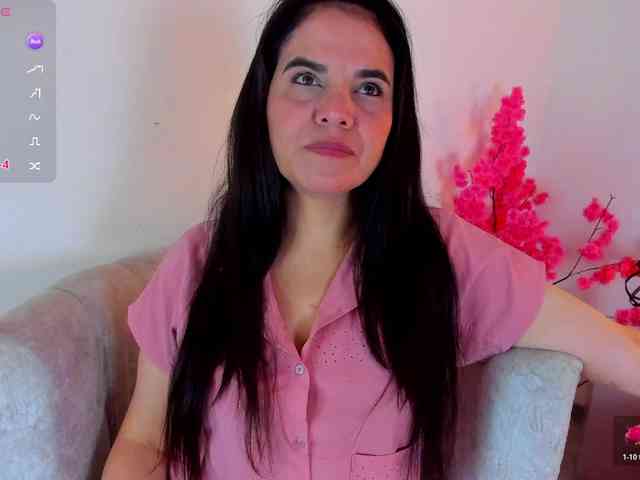 LauraHotties webcam