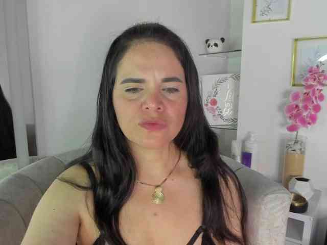 LauraHotties LauraHotties