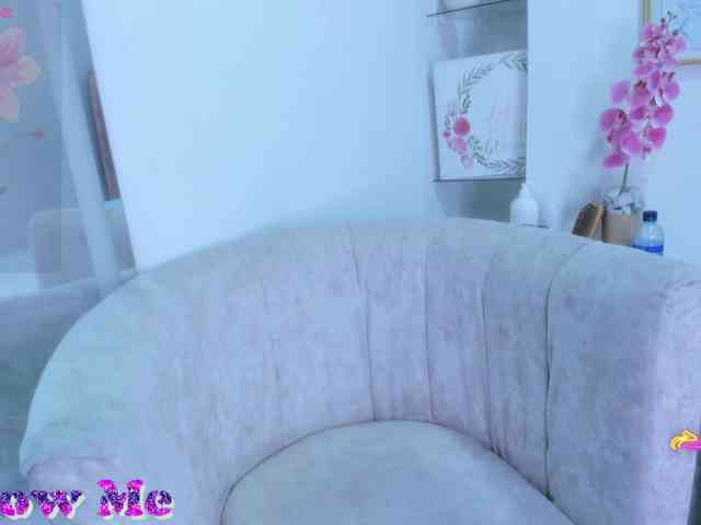 LauraHotties webcam