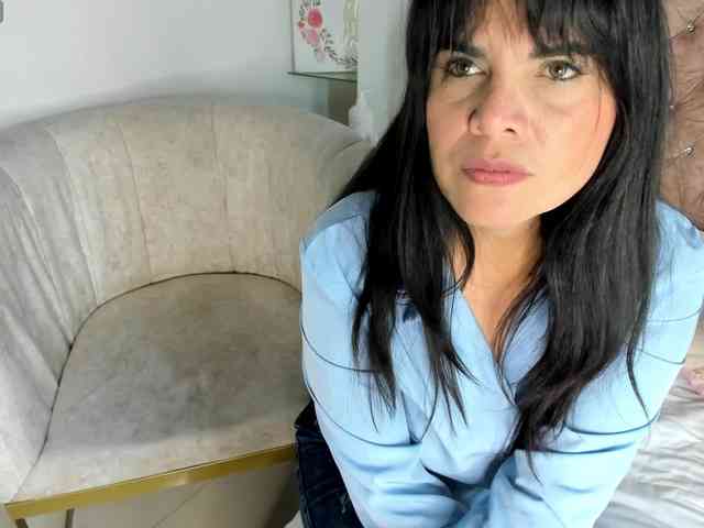 LauraHotties webcam