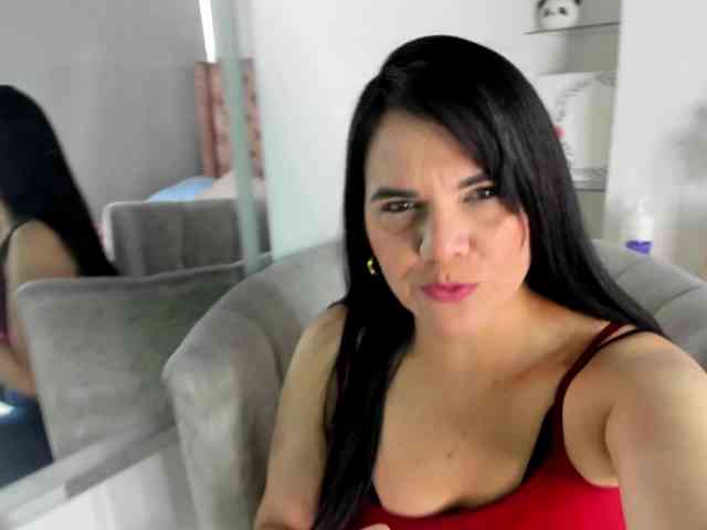 LauraHotties