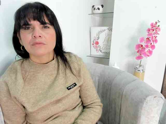 LauraHotties webcam