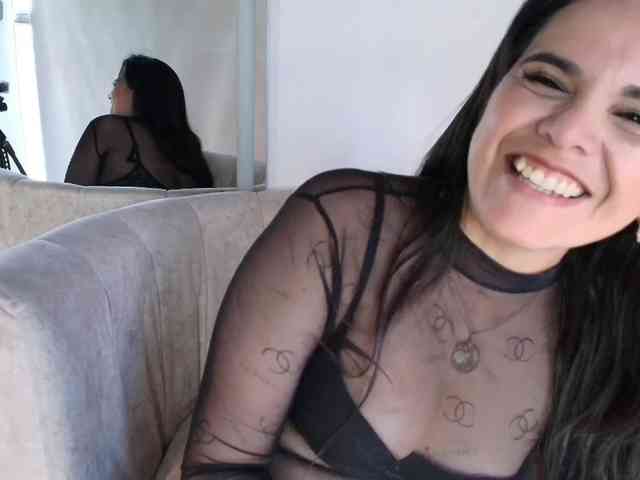 LauraHotties