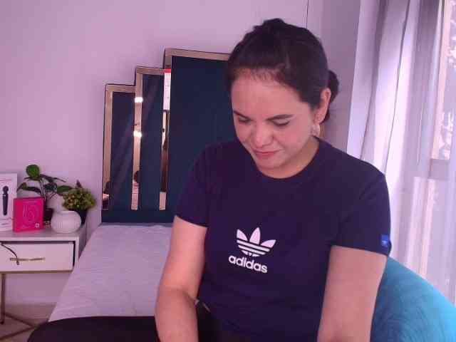 LauraHotties