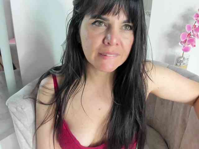 LauraHotties