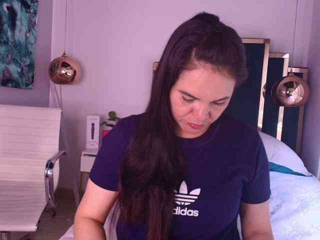 LauraHotties