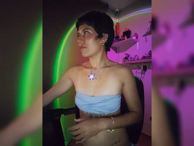 Nami-C live cam on BongaCams