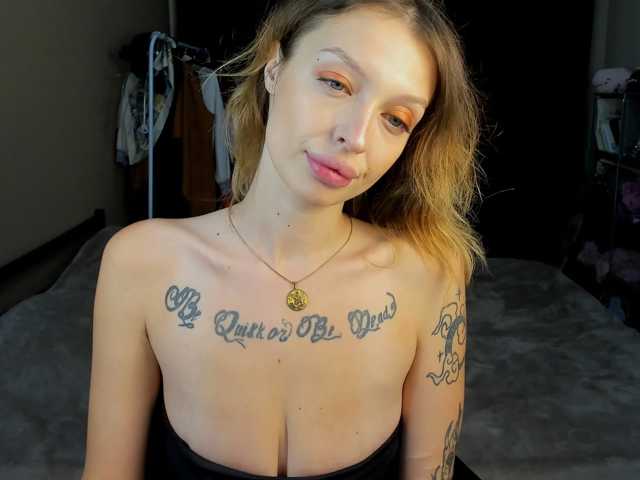 MistikDoll live cam