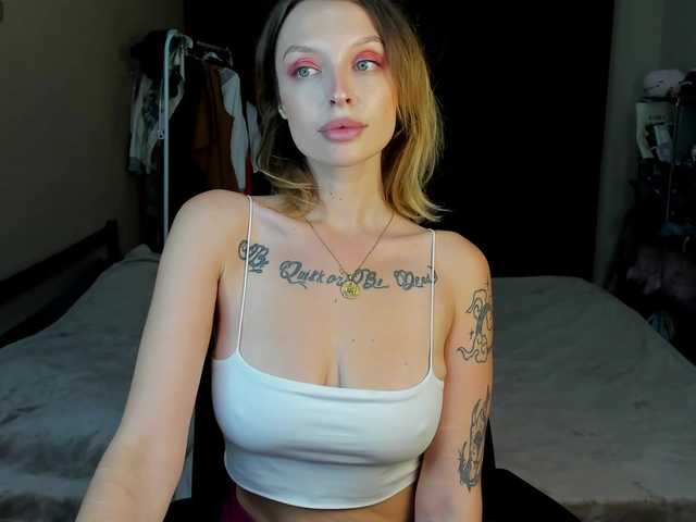MistikDoll — live female cam