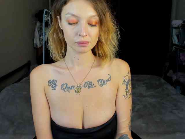 MistikDoll webcam