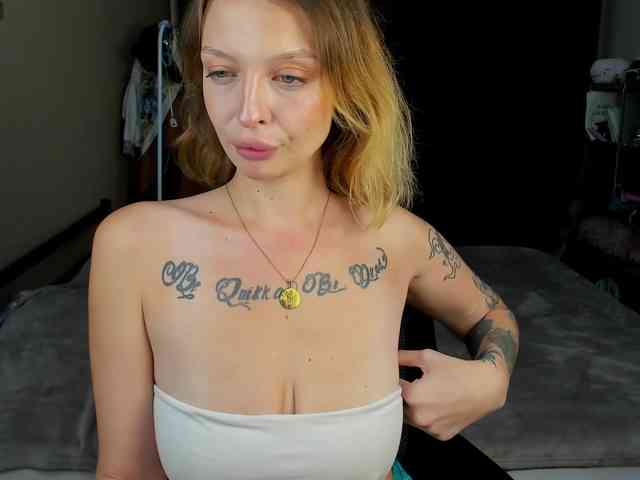 MistikDoll webcam