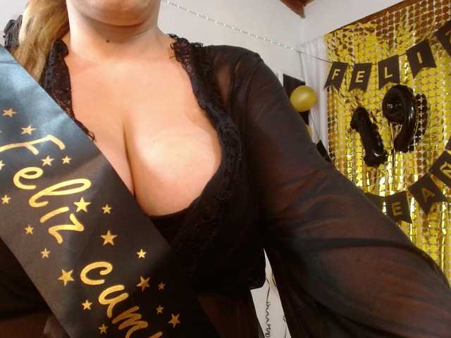 Manuela420sexy live cam on BongaCams