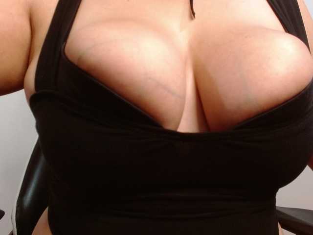 Manuela420sexy live cam on BongaCams