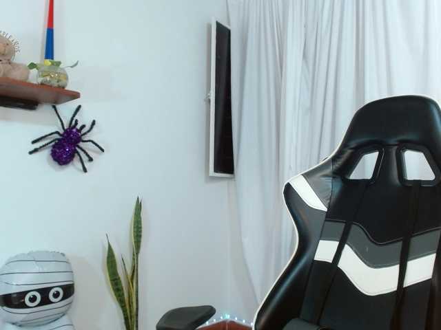 Manuela420sexy live cam on BongaCams