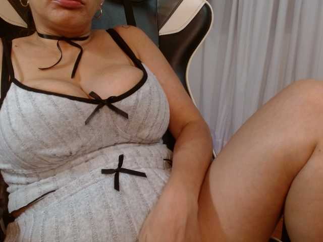 Manuela420sexy live cam on BongaCams