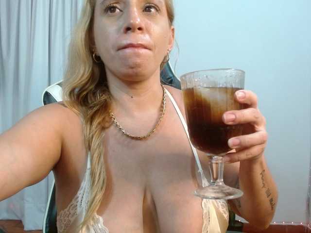 Manuela420sexy live cam on BongaCams