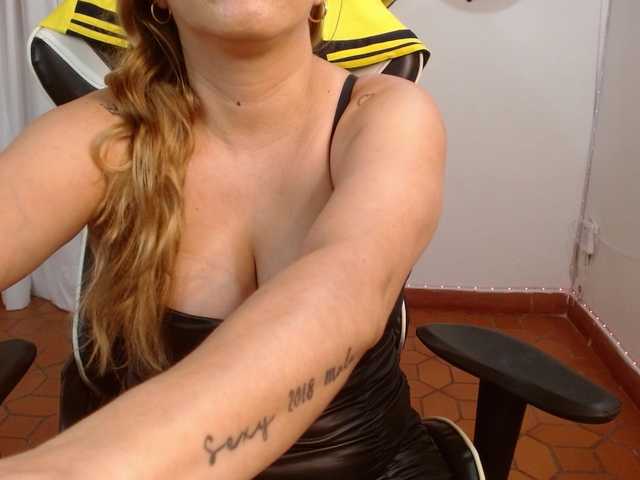 Manuela420sexy live cam on BongaCams