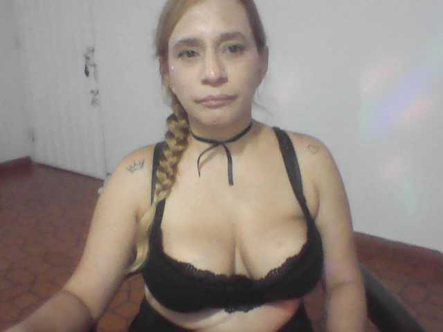 Manuela420sexy live cam on BongaCams