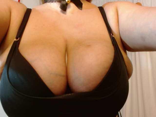 Manuela420sexy live cam on BongaCams