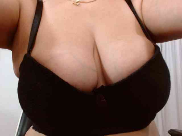 Este modelo está ao vivo agora. Manuela420sexy