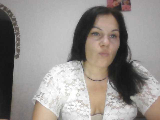 Tanya8 live cam preview