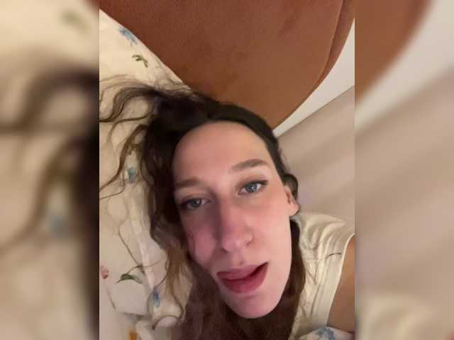 Chikipikin's BongaCams show and profile