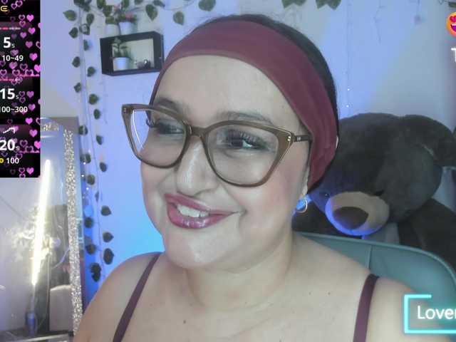 Gianahomi live cam on BongaCams