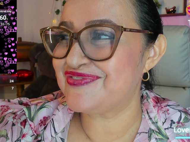 Gianahomi's BongaCams show and profile