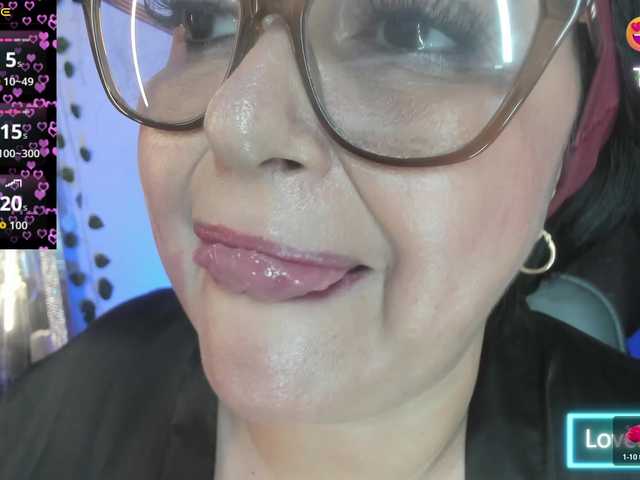 Gianahomi live cam on BongaCams