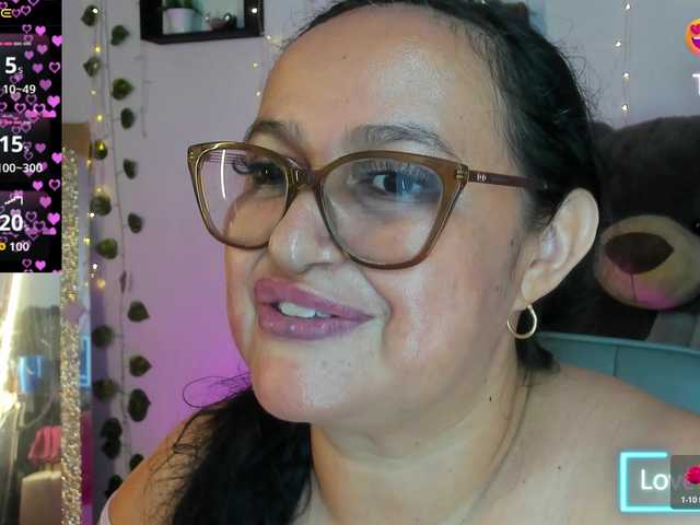 Gianahomi live cam on BongaCams
