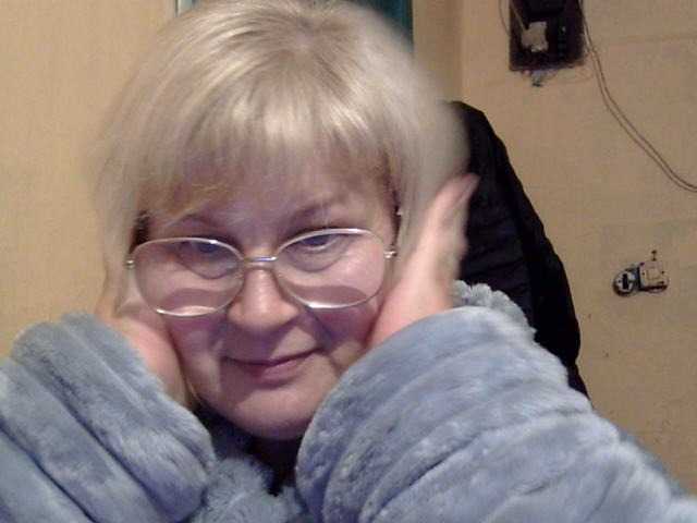 Katia2525 live cam on BongaCams