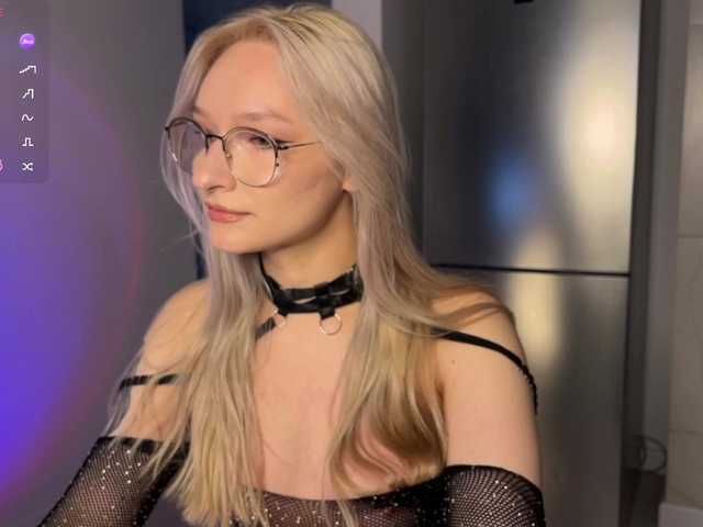 d0nt0uchmy4ss live cam on BongaCams