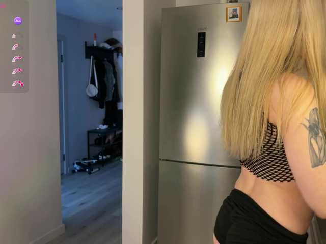 d0nt0uchmy4ss live cam on BongaCams