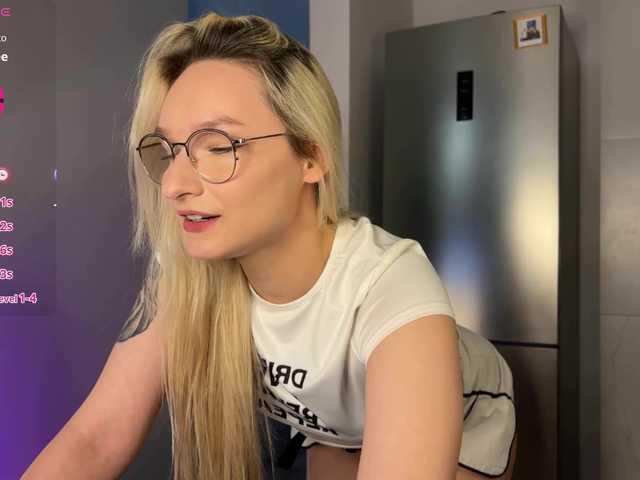 d0nt0uchmy4ss live cam on BongaCams